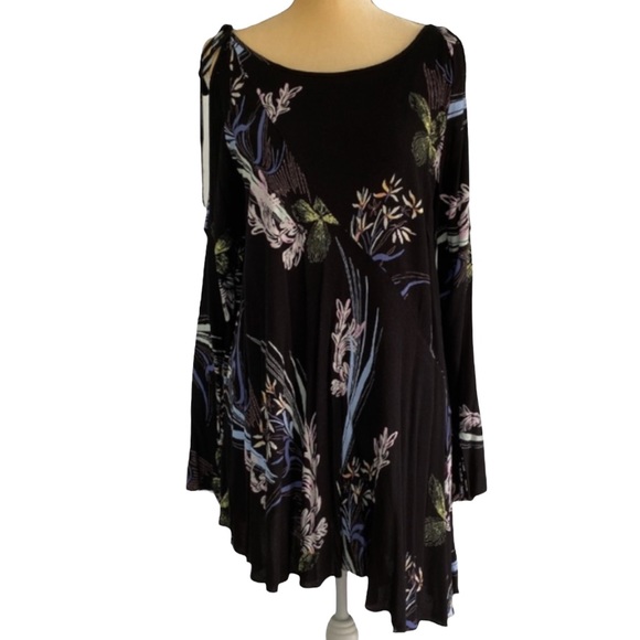FREE PEOPLE Black Asymmetric Tunic with Botanical Print. Size: S - Picture 1 of 6